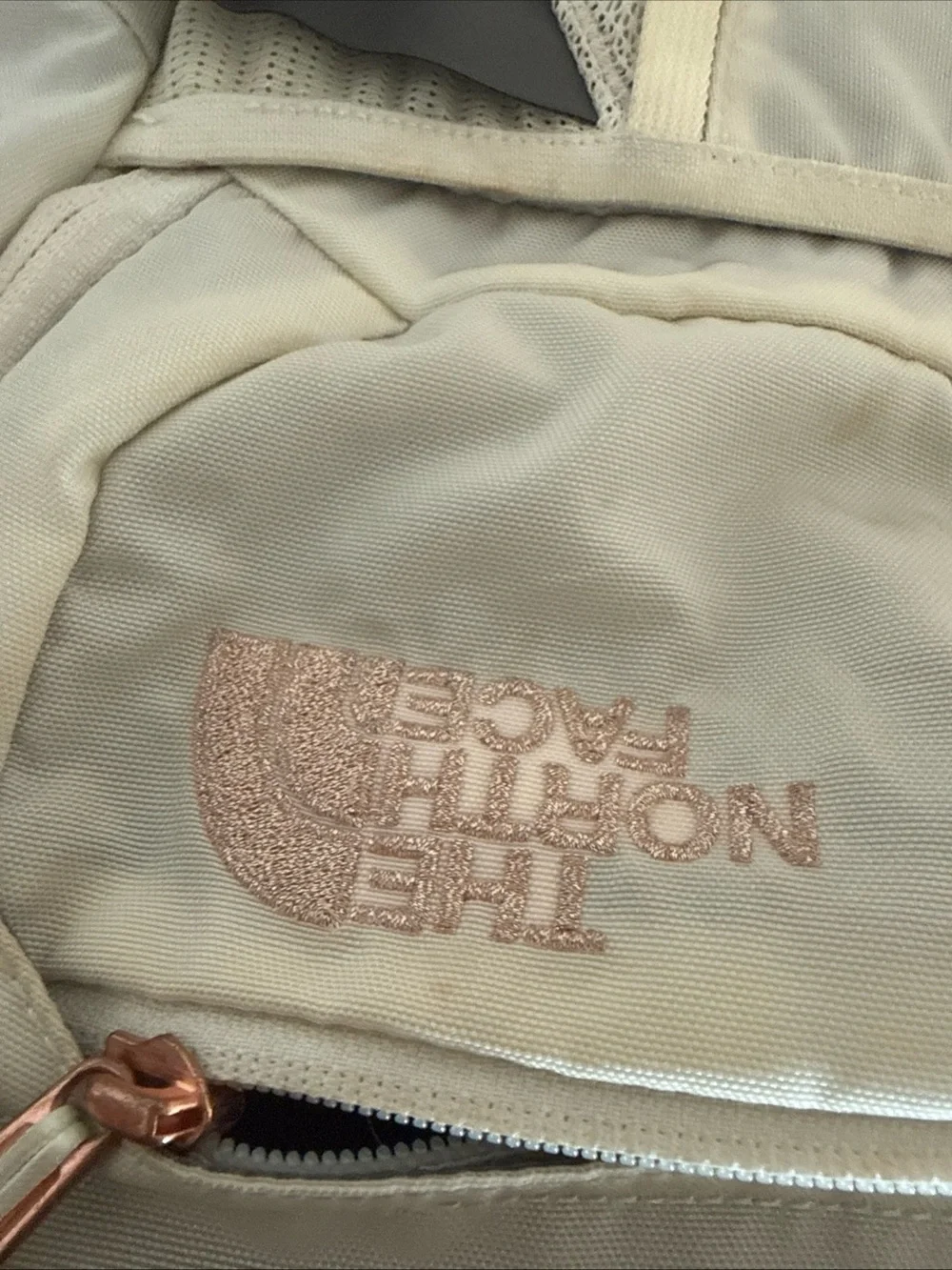 North Face Recon Luxe Women’s Backpack!  cream w/ rose gold metallic accents